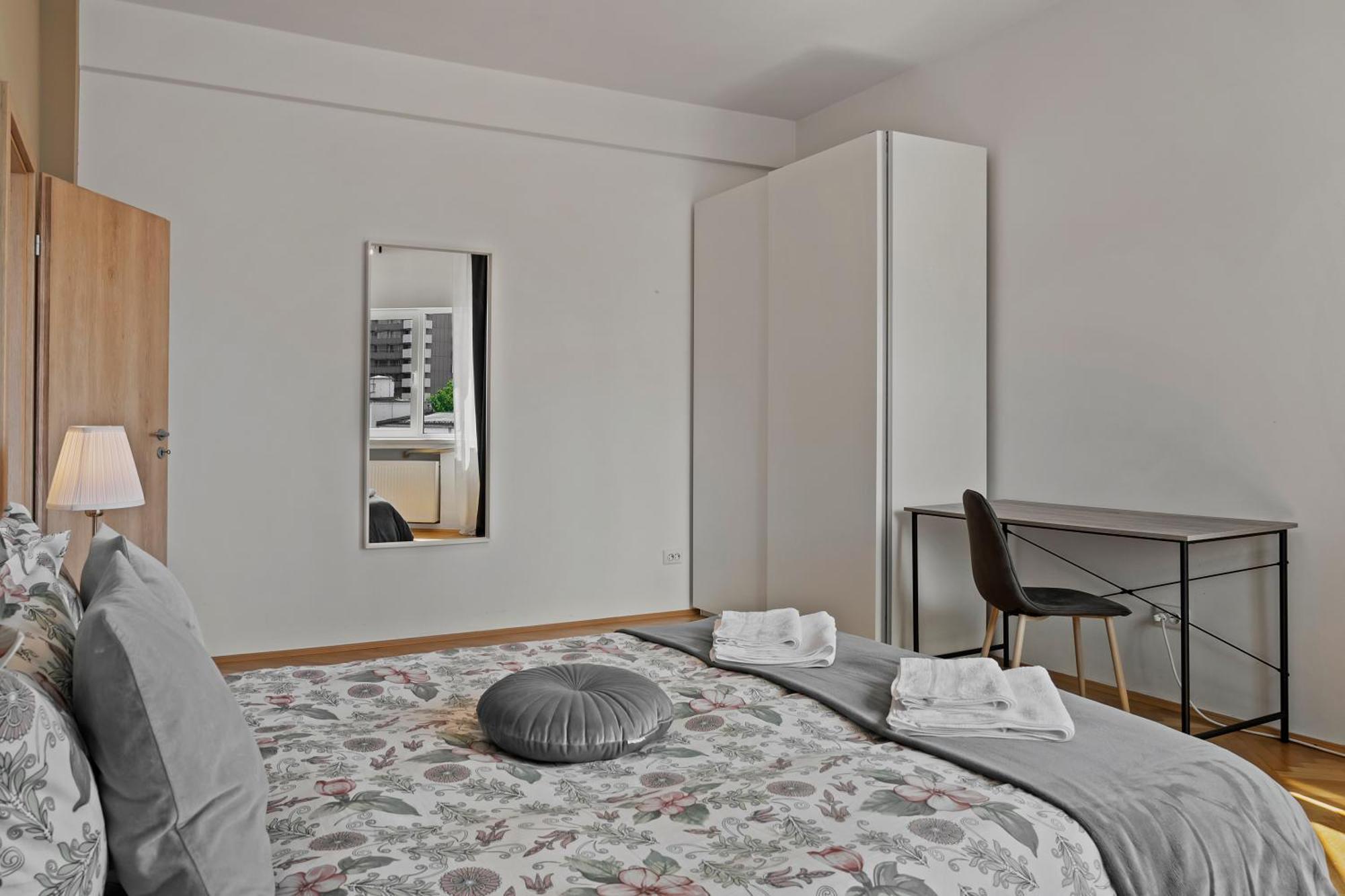 Ultracentral Dreamland Apartment 3 Bdrm Bucarest Exterior foto